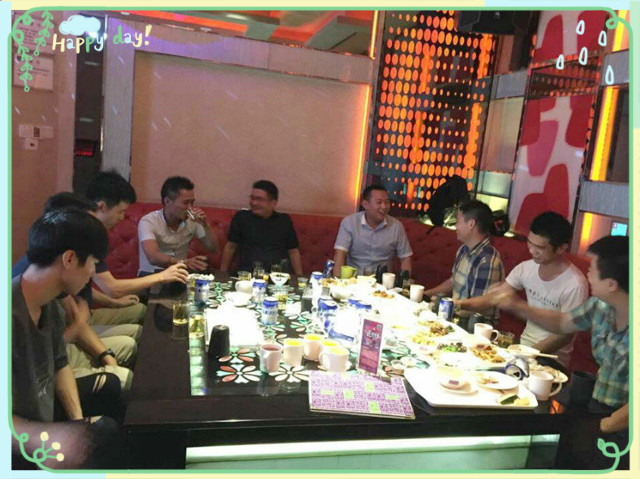 廣州裝修設(shè)計(jì)公司唱K活動(dòng).jpg 廣州裝修設(shè)計(jì)公司唱K活動(dòng).jpg