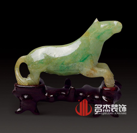 辦公室裝修馬形擺件.jpg 辦公室裝修馬形擺件.jpg