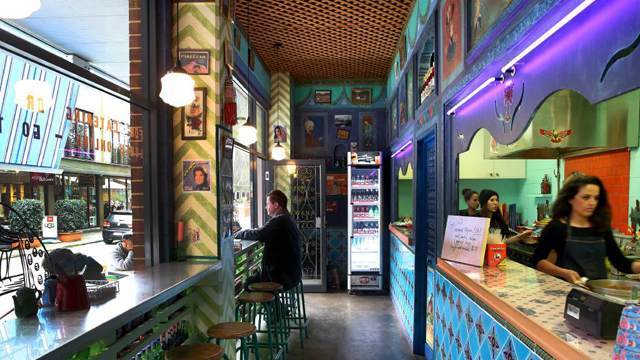 西餐廳設(shè)計(jì).jpg 西餐廳設(shè)計(jì).jpg