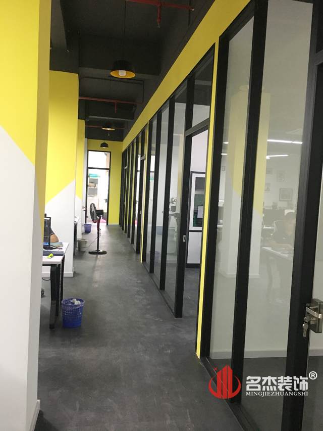 過道裝修設(shè)計(jì)完工照.jpg 過道裝修設(shè)計(jì)完工照.jpg