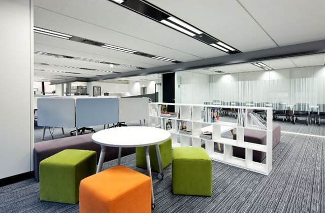 服裝辦公室裝修效果圖.jpg 服裝辦公室裝修效果圖.jpg