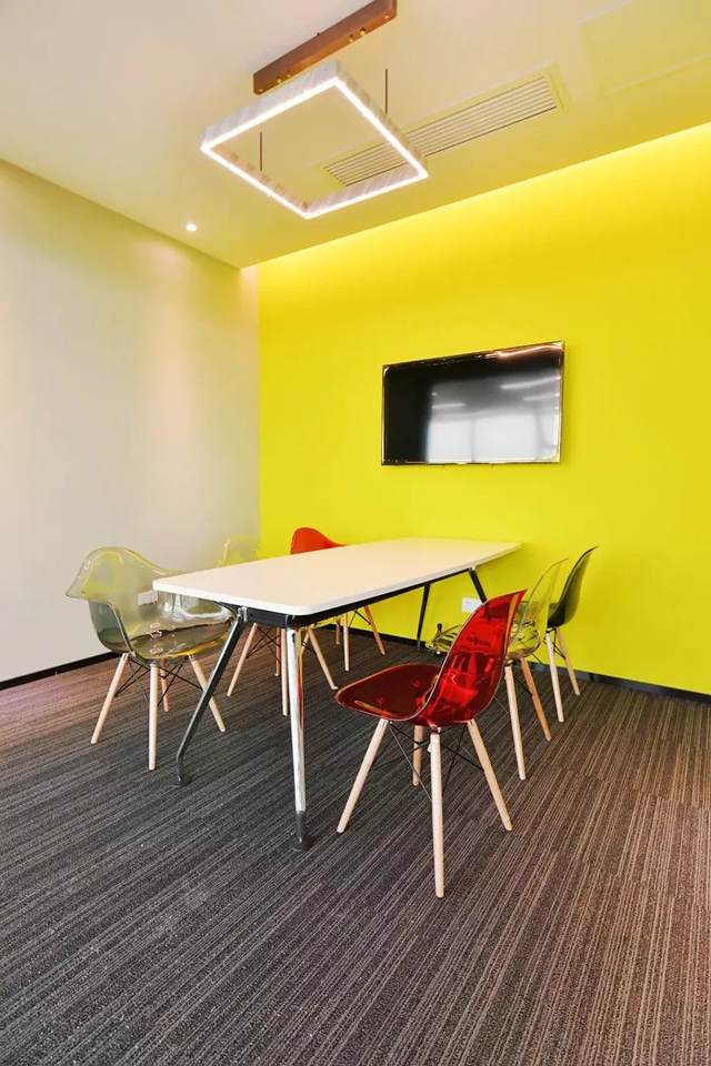 辦公室裝修設(shè)計.jpg 辦公室裝修設(shè)計.jpg