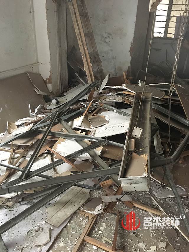 辦公室裝修施工現場.jpg 辦公室裝修施工現場.jpg