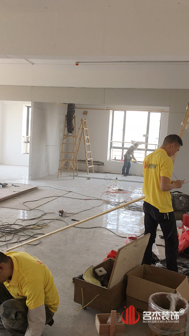 辦公室裝修設(shè)計.jpg 辦公室裝修設(shè)計.jpg