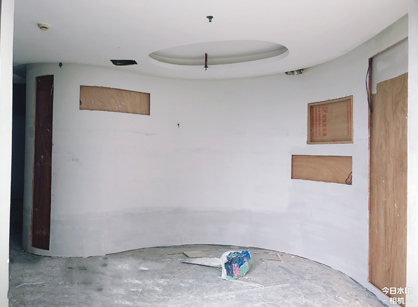 指優鎮創美甲用品裝修設計項目緊張進行中